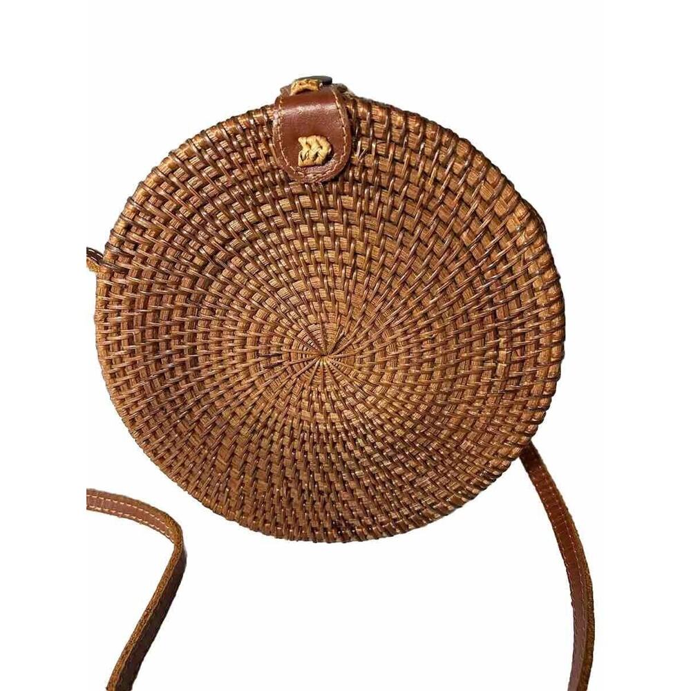 Round Rattan Crossbody Purse Very Unique, Unlabeled